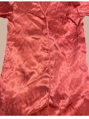 Vintage 90's Secret Treasures
Satin Sleep shirt in Vibrant coral color